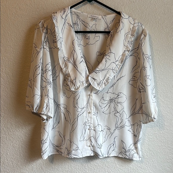 Orchid Haze white blouse with black floral print - Picture 1 of 7